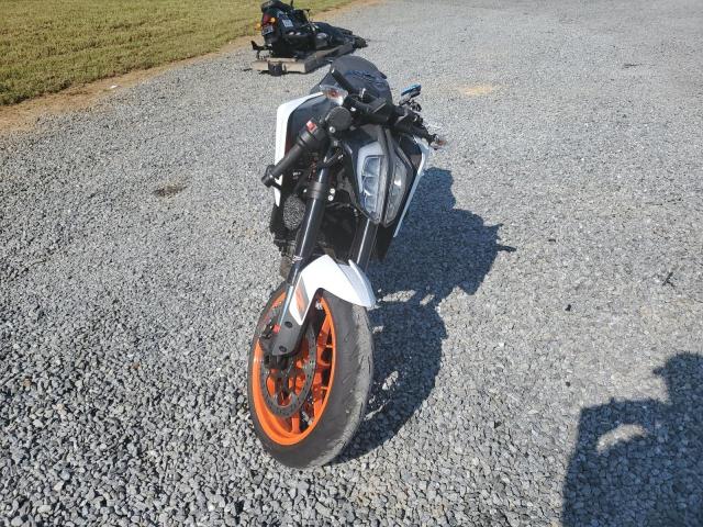 2021 KTM 890 DUKE R - VBKTU9409MM806190