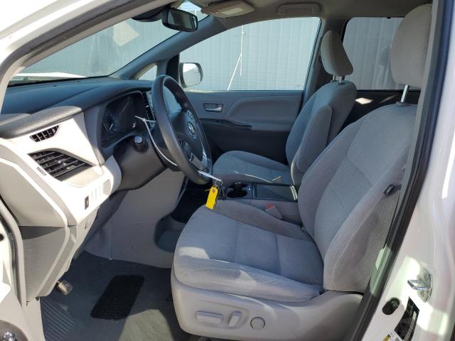 VIN 5TDKZ3DC4KS004072 2019 Toyota Sienna, LE no.7