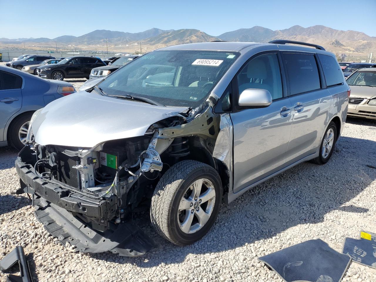 Lot #2794759007 2018 TOYOTA SIENNA LE