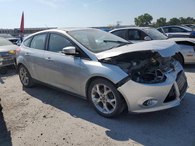 VIN 1FADP3N27DL115794 2013 Ford Focus, Titanium no.4