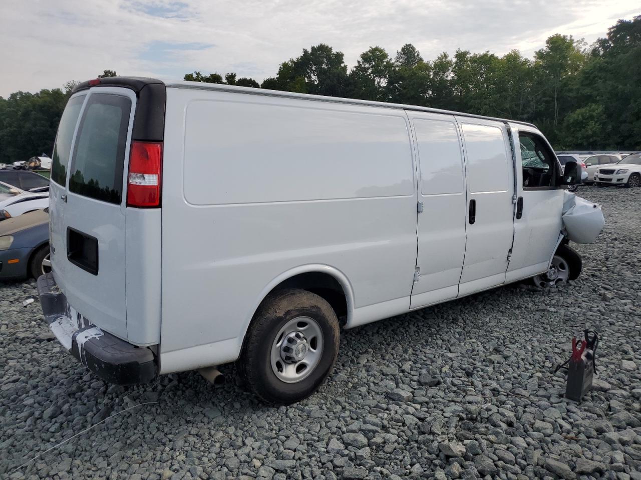 CHEVROLET EXPRESS G2 2020 white  gas 1GCWGBFP8L1129057 photo #4