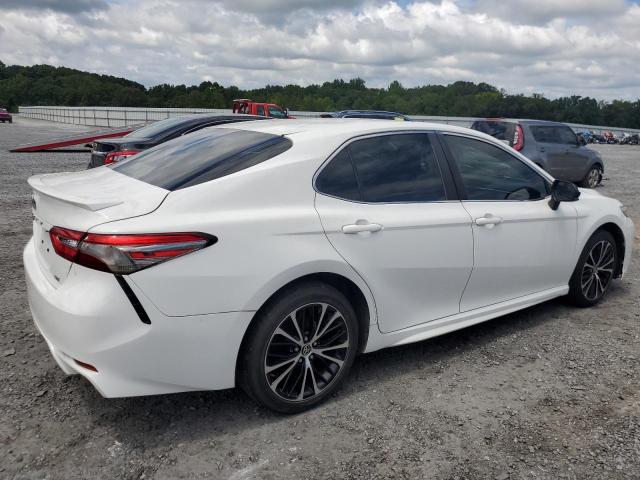 VIN JTNB11HK1J3008976 2018 Toyota Camry, L no.3