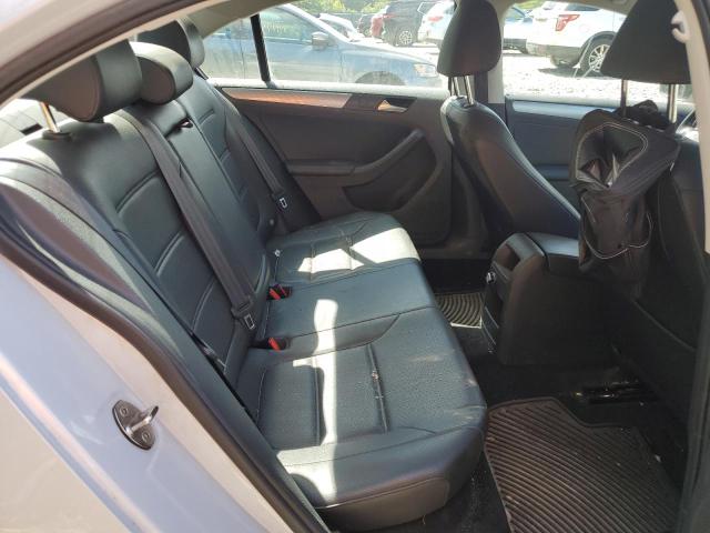 2017 VOLKSWAGEN JETTA SE - 3VWB67AJ7HM373811