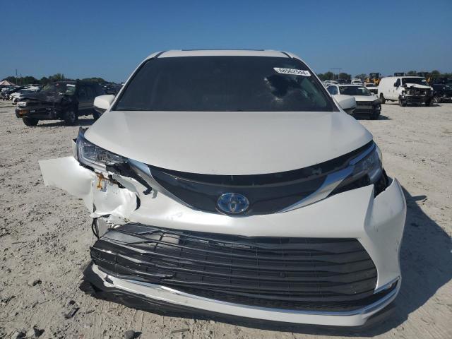 2022 TOYOTA SIENNA LIM - 5TDZRKEC4NS077325