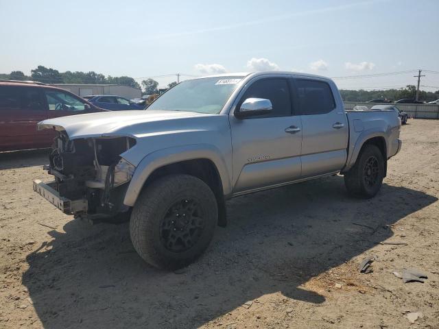 VIN 5TFGZ5AN9JX127768 2018 Toyota Tacoma, Double Cab no.1