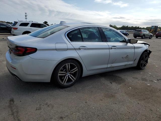 VIN WBA13BJ08MWX10821 2021 BMW 5 Series, 530 XI no.3