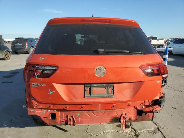 2018 VOLKSWAGEN TIGUAN SE - 3VV3B7AX3JM009318