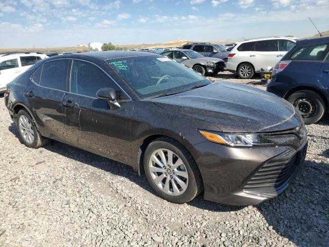 VIN 4T1B11HK2JU023190 2018 Toyota Camry, L no.4