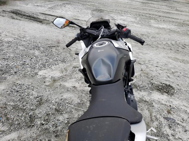 2024 SUZUKI GSX800 F JS1EM13B5R7100879
