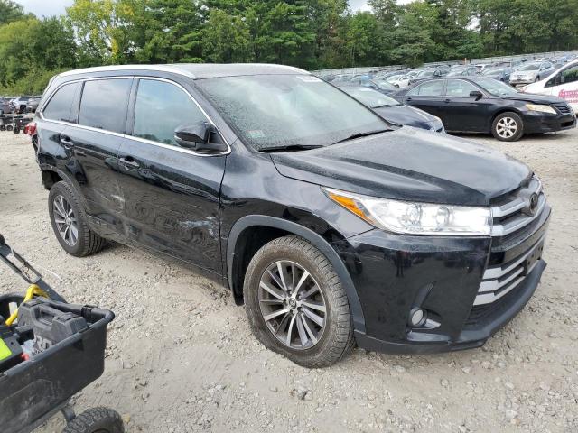 VIN 5TDJZRFH5JS814817 2018 Toyota Highlander, SE no.4