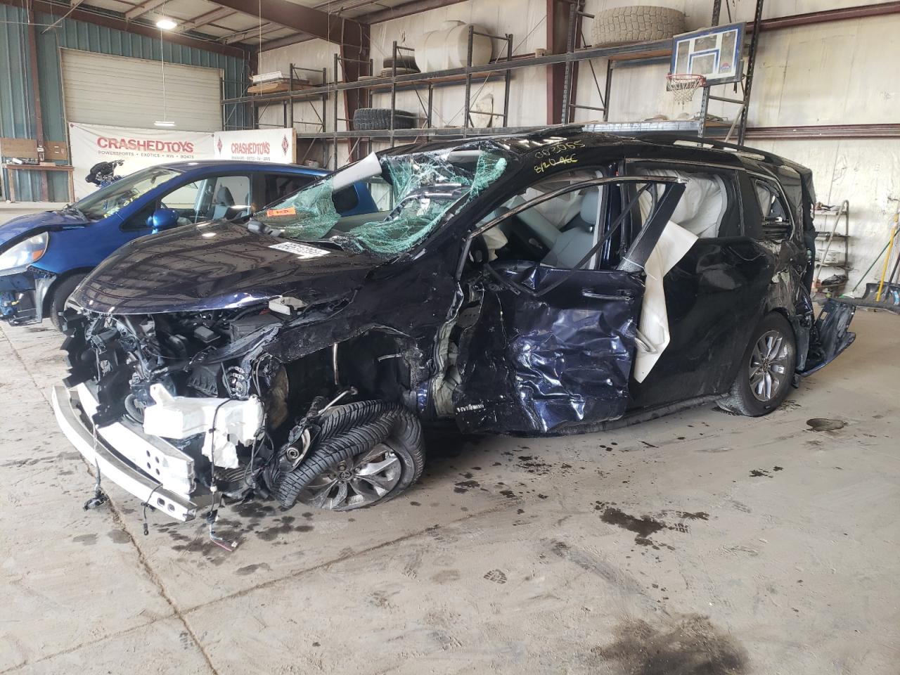 TOYOTA SIENNA XLE