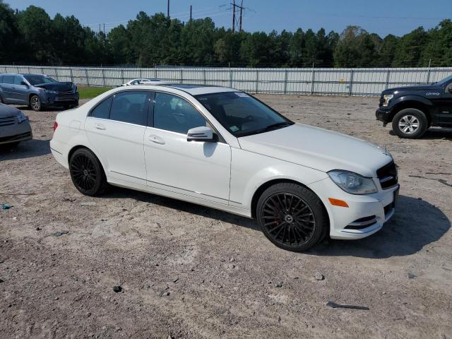 VIN WDDGF8AB6DA873317 2013 Mercedes-Benz C-Class, 3... no.4