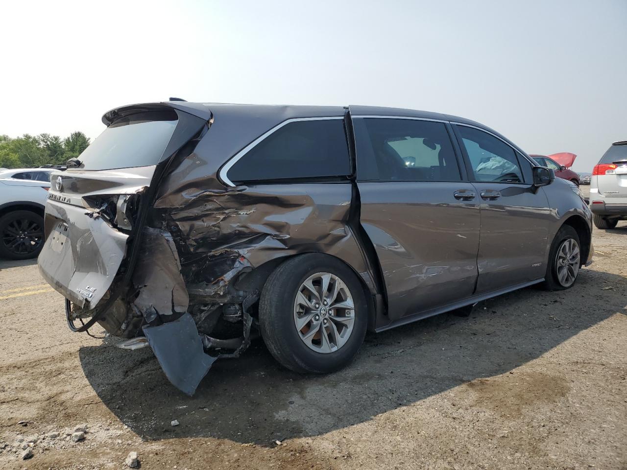 Lot #2989147766 2021 TOYOTA SIENNA LE