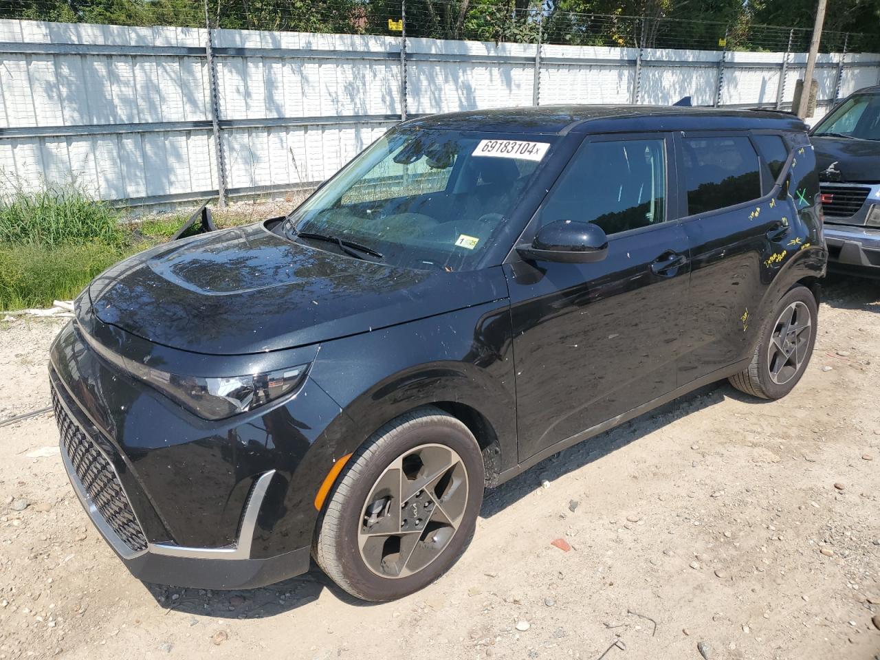 KNDJ33AU5P7856698 - 2023 KIA SOUL