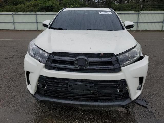 VIN 5TDJZRFH3JS491349 2018 Toyota Highlander, SE no.5