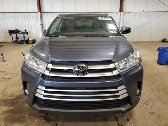 VIN 5TDJZRFH0KS717302 2019 Toyota Highlander, SE no.5