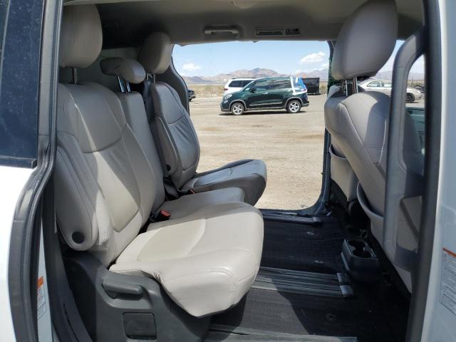 2022 TOYOTA SIENNA LE - 5TDKRKEC2NS118617
