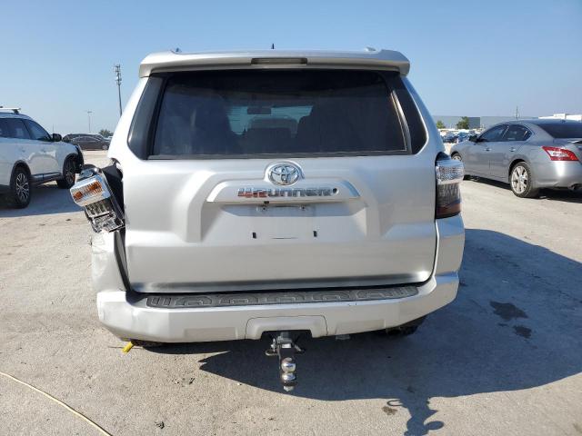 2018 TOYOTA 4RUNNER SR - JTEZU5JR3J5186106