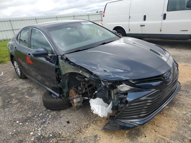 VIN 4T1B31HK1JU506261 2018 Toyota Camry, LE no.4