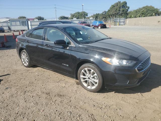 VIN 3FA6P0LU8KR261650 2019 Ford Fusion, SE no.4