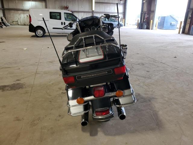 2010 HARLEY-DAVIDSON FLHTCU 1HD1FC411AB657403