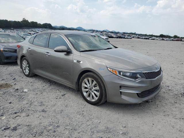 VIN 5XXGU4L33JG265737 2018 KIA Optima, EX no.4