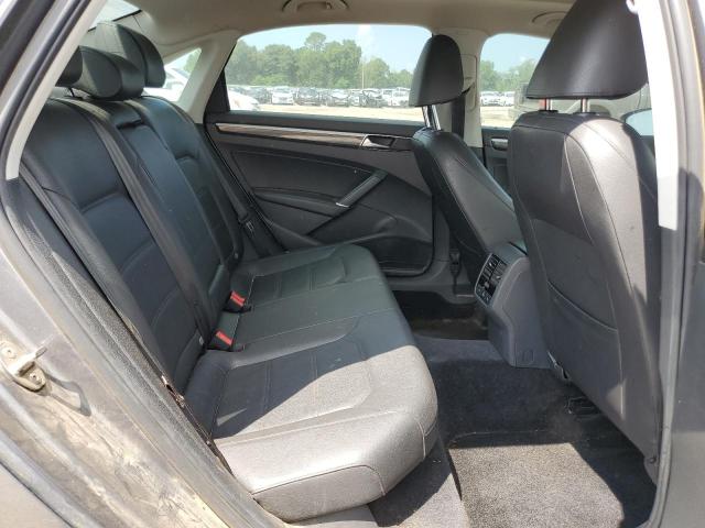 2018 VOLKSWAGEN PASSAT SE - 1VWBA7A33JC017623