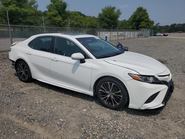 VIN 4T1B11HK0JU600279 2018 Toyota Camry, L no.4