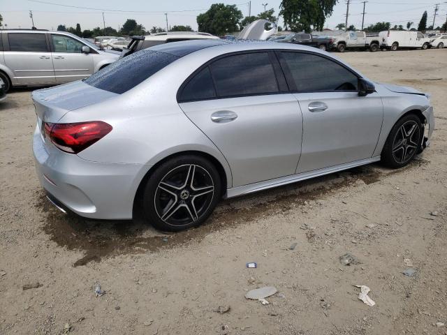 VIN WDD3G4EB6KW012458 2019 MERCEDES-BENZ A-CLASS no.3