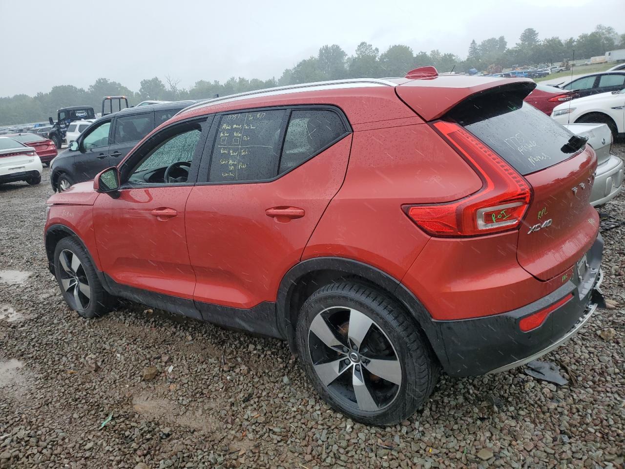 Lot #2976719831 2019 VOLVO XC40 T5 MO