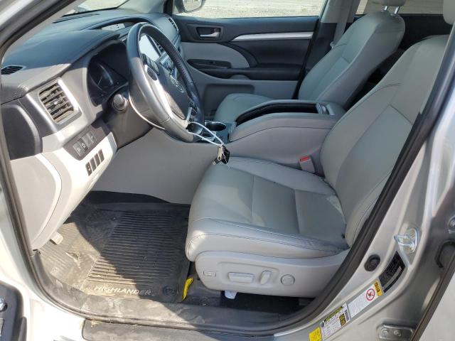 VIN 5TDJZRFHXKS616655 2019 Toyota Highlander, SE no.7