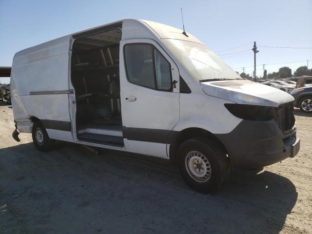 VIN WD3PF1CD1KP149586 2019 MERCEDES-BENZ SPRINTER no.4