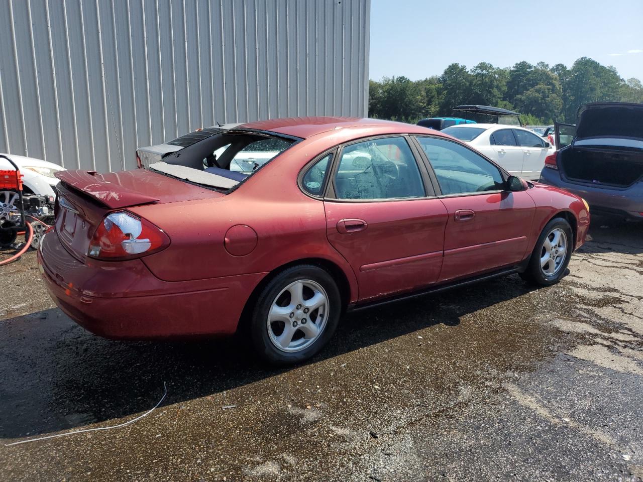 Lot #2776405341 2003 FORD TAURUS SE