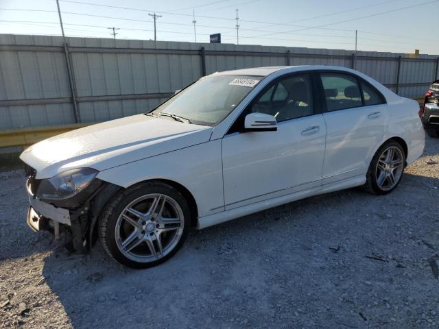 VIN WDDGF8AB4EG227305 2014 Mercedes-Benz C-Class, 3... no.1