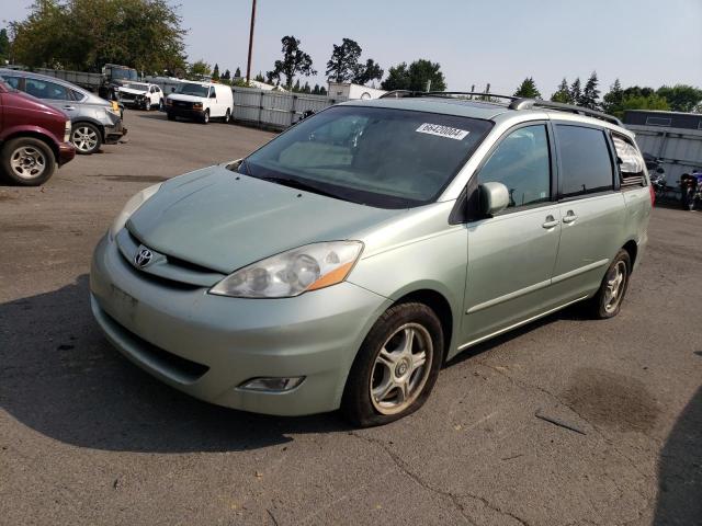 TOYOTA SIENNA XLE