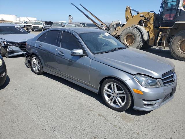 VIN WDDGF4HB0EA961490 2014 Mercedes-Benz C-Class, 250 no.4