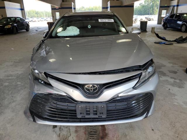 VIN 4T1B11HK9JU621843 2018 Toyota Camry, L no.5