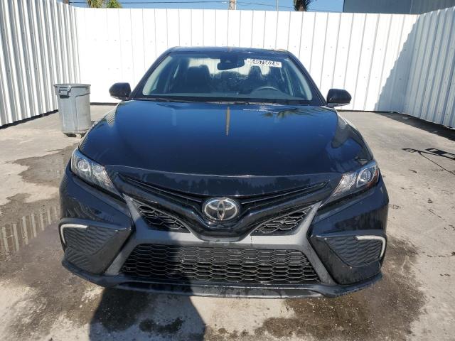 VIN 4T1T11AK9NU684252 2022 Toyota Camry, SE no.5