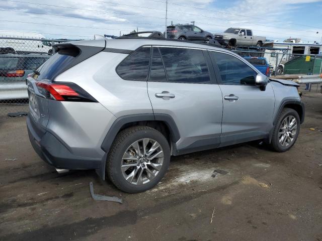 VIN 2T3C1RFV9KC033354 2019 Toyota RAV4, Xle Premium no.3