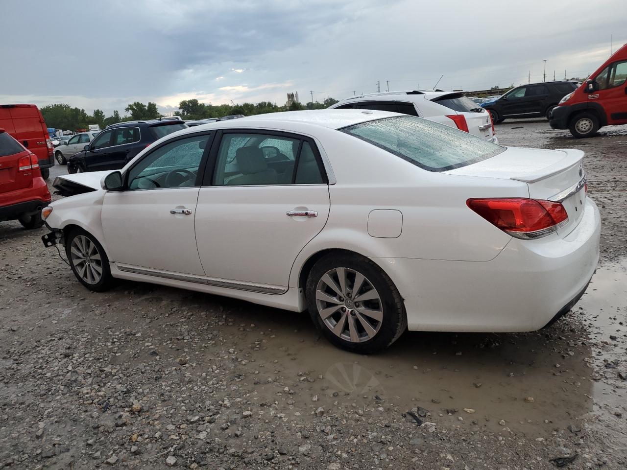 Lot #2826476901 2011 TOYOTA AVALON BAS