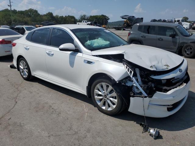 VIN 5XXGT4L3XJG257301 2018 KIA Optima, LX no.4