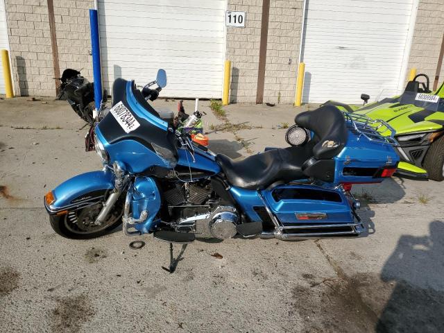 2011 HARLEY-DAVIDSON FLHTCU 1HD1FC415BB660080