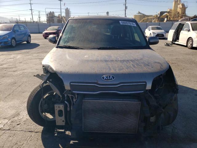 VIN KNDJN2A21J7613139 2018 KIA Soul no.5