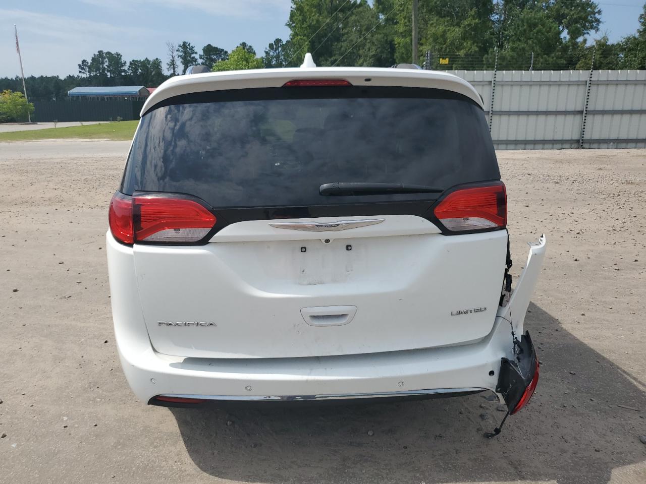 Lot #2909610374 2017 CHRYSLER PACIFICA L