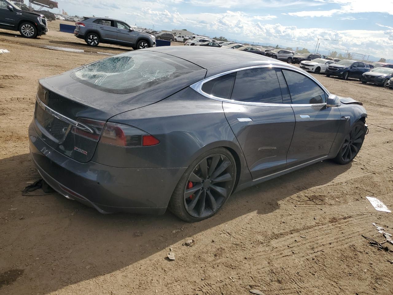 Lot #2791312754 2015 TESLA MODEL S