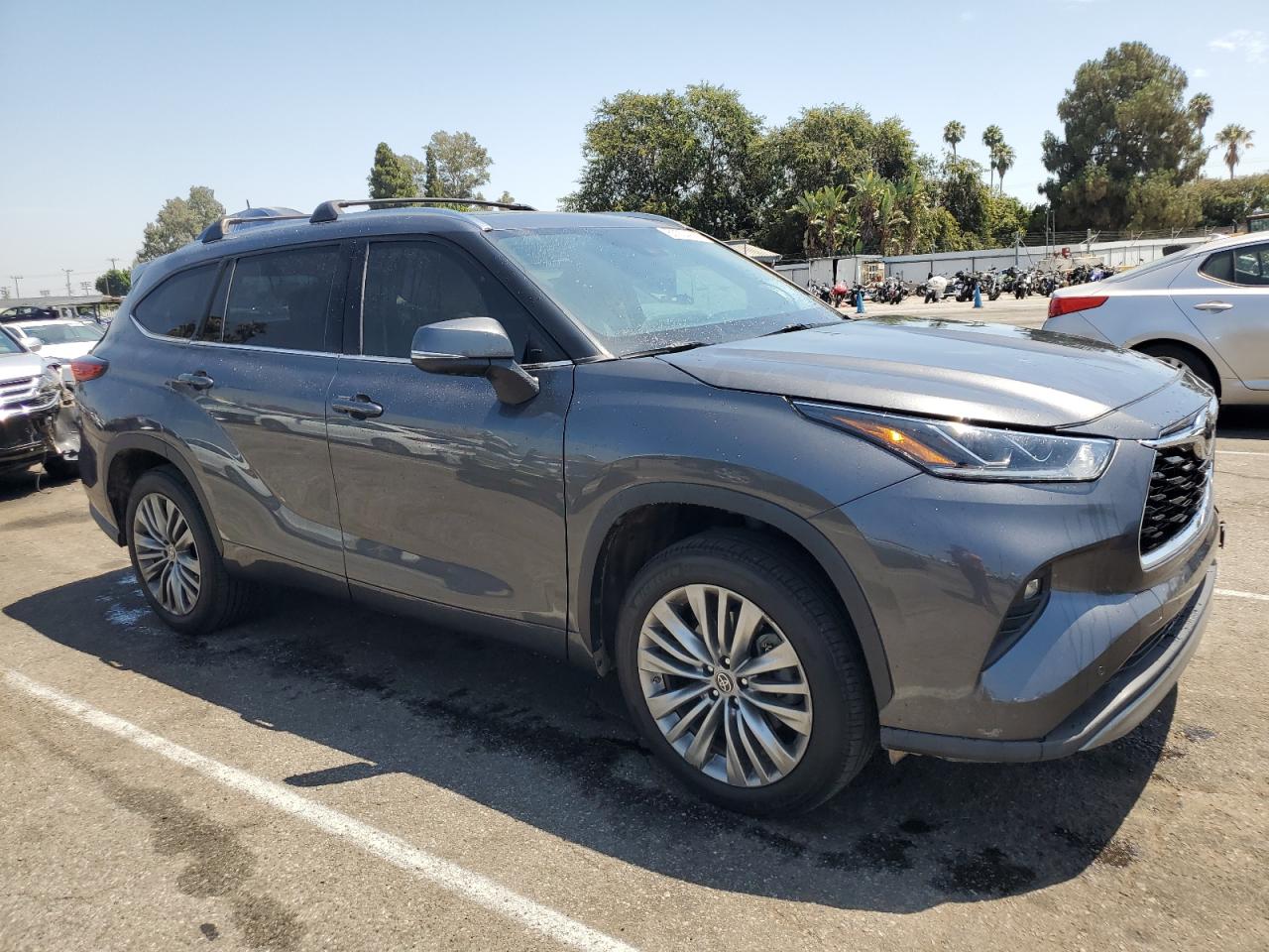 Lot #2909706466 2021 TOYOTA HIGHLANDER