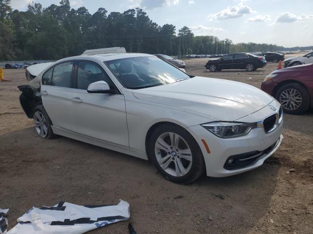 VIN WBA8B9C52JK676638 2018 BMW 3 Series, 330 I no.4