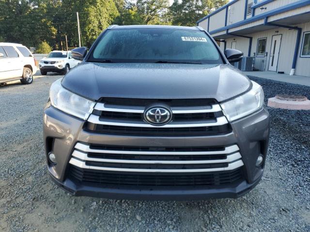 VIN 5TDKZRFH0KS562867 2019 Toyota Highlander, SE no.5