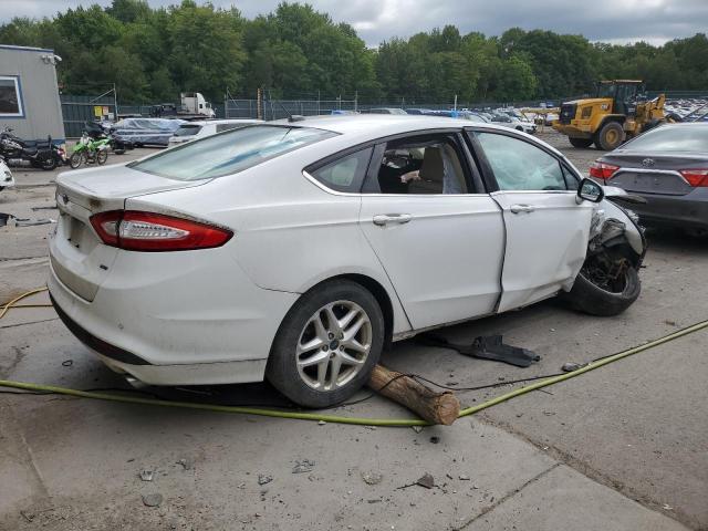 VIN 1FA6P0H7XG5135738 2016 Ford Fusion, SE no.3