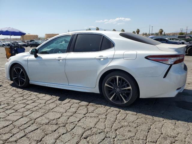 VIN 4T1B61HK2JU127941 2018 Toyota Camry, Xse no.2